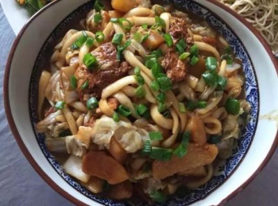 老牛湾当地黑肉烩菜